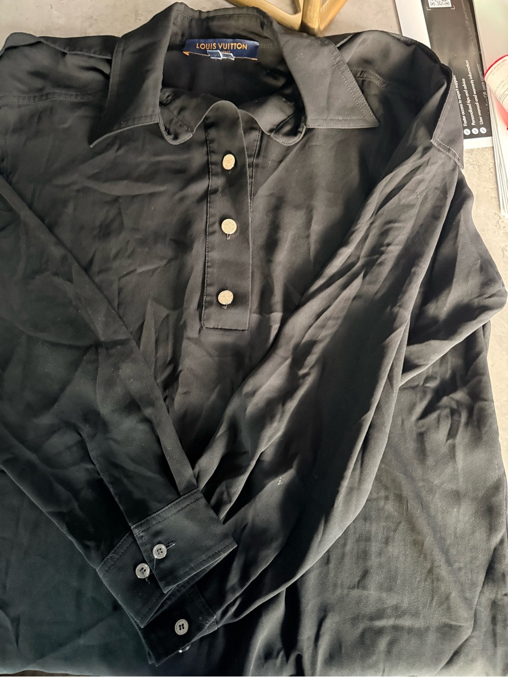 Louis Vuitton uniform  Black Long-Sleeve Dress Shirt with Button Placket